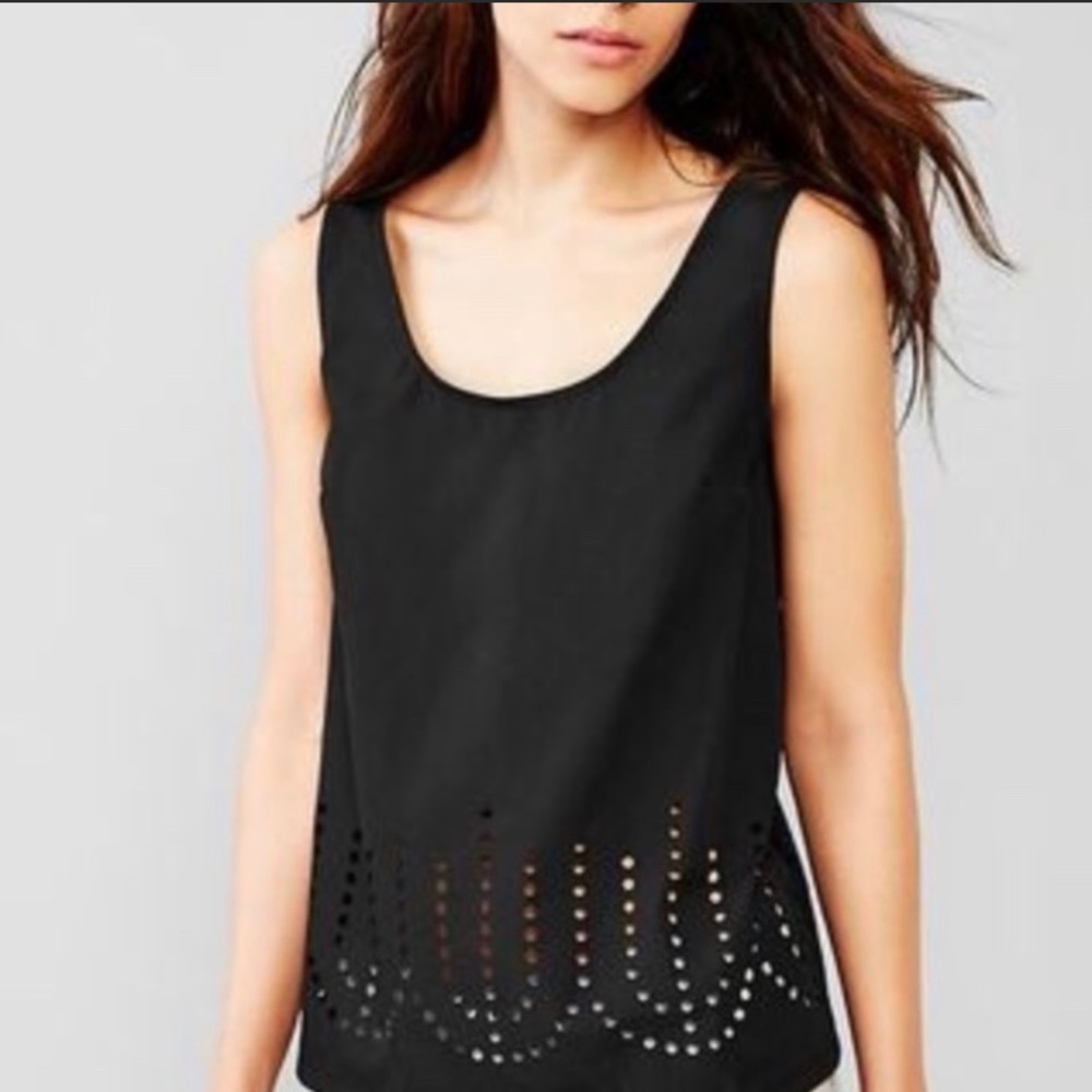 Black Gap Scalloped Hem Laser Cut Small